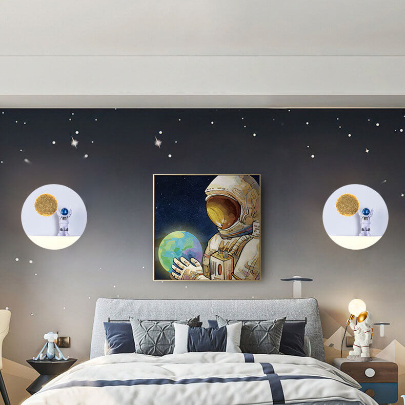 Norvo | Moderne Kreativ Jern Harpiks Rund Astronaut LED Vegglampe for Soverom