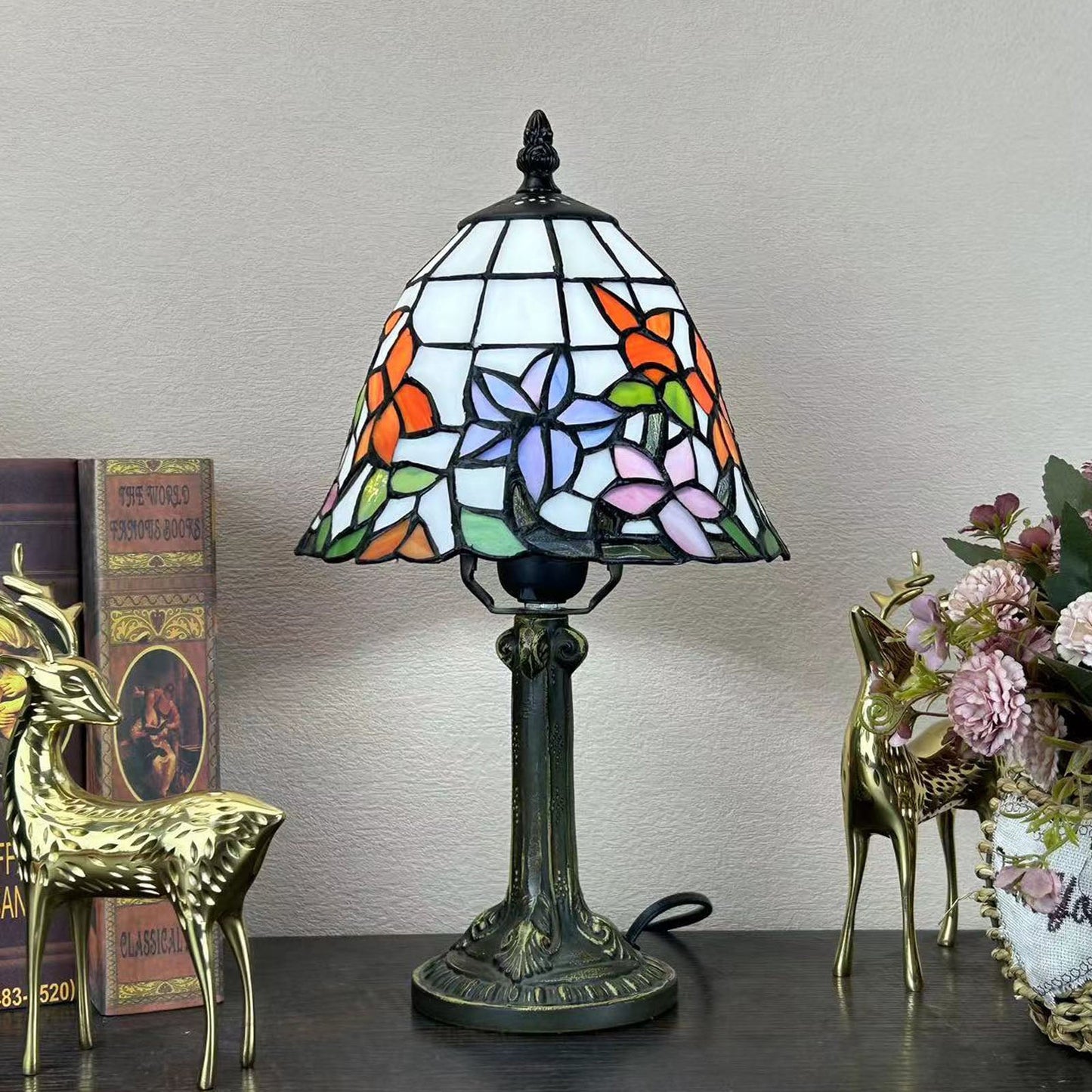 Norvo | Tradisjonell Tiffany Legert Glasskuppel Blomst 1-Lampe Bordlampe for Nattbord
