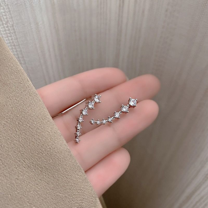 Norvo | Seven Star Diamond Stud Earrings