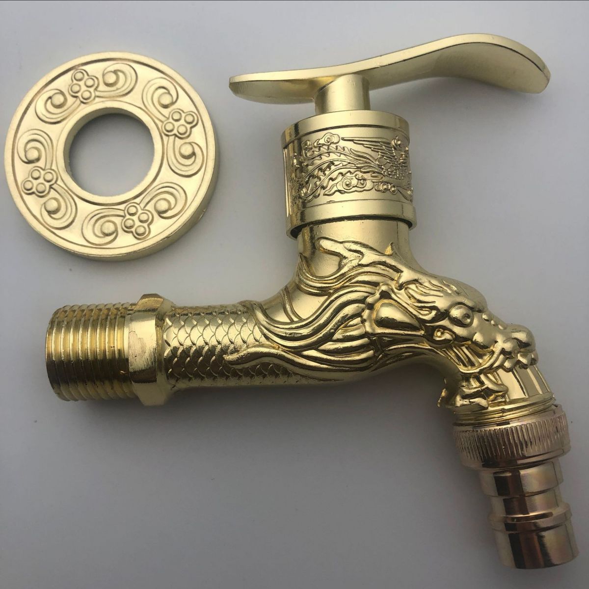 Norvo | Vintage Classic Faucet Water Lock Single Handle Dragon Engraving Wall Mounted Faucet