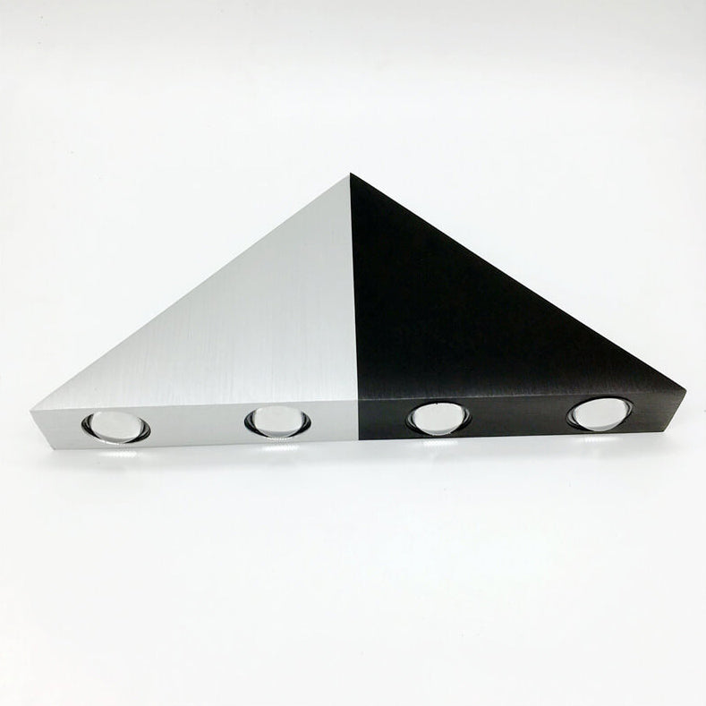 Norvo | TriLumina Prism LED Vegglampe | Kreativ Pyramide Design | Aluminium & Akryl | Fargede Lysalternativer