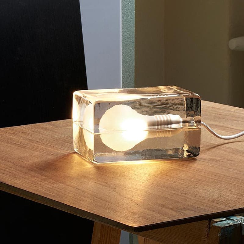 Norvo | BrightCube – Minimalistisk Bordlampe med Transparent Glasskubbe