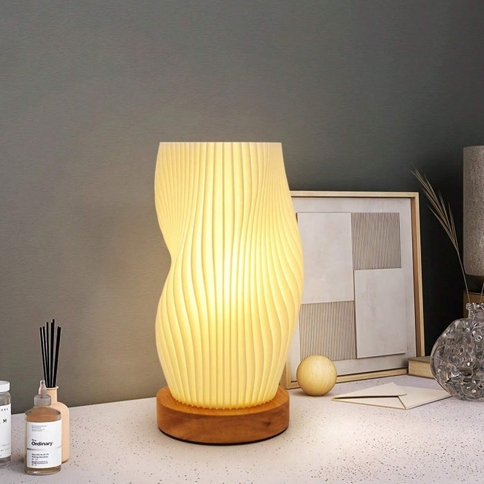 Norvo | Wavecrest Bordlampe – Myk Glød Designerlampe med Dimbar Varme og Naturlig Hvit Lys