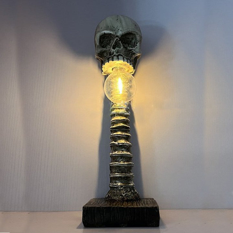 Norvo | Horror Skull med Spine Lampe