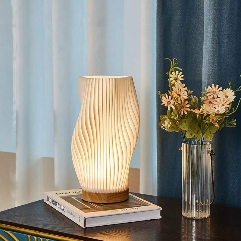 Norvo | USB-Drevet & Elegant Bølgedesign Bordlampe | WaveGlow