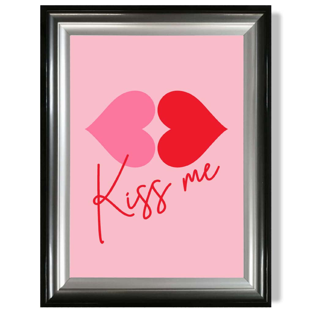 Norvo | Kiss Me Heart Lips Innrammet Kunstprint