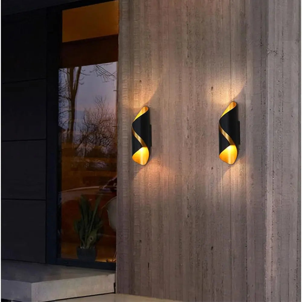 Norvo | VividAura – Elegant LED Vegglampe for Stilige Uteområder