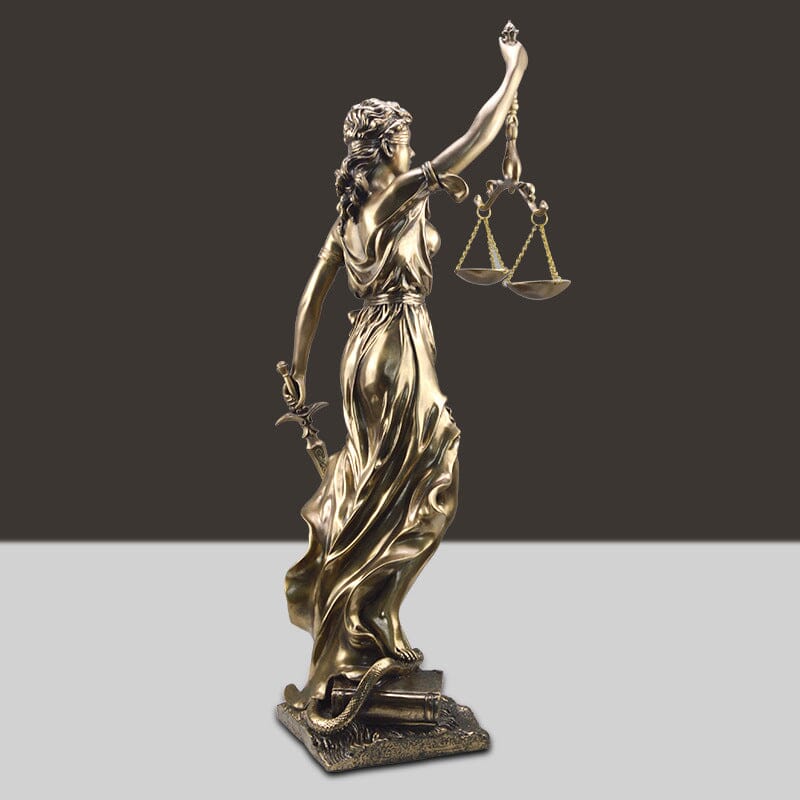 Dekorativ statue av rettferdighetens gudinne