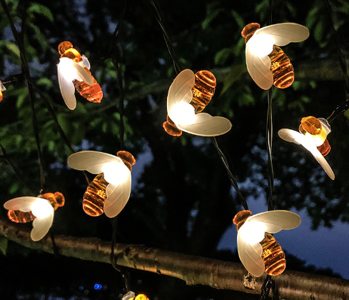 Norvo | Moderne Art Deco vanntett Solar-PVC-Gummi-akryl-snor-bees-ball-kristall-ball-fall-LED lys utendørs for hagen