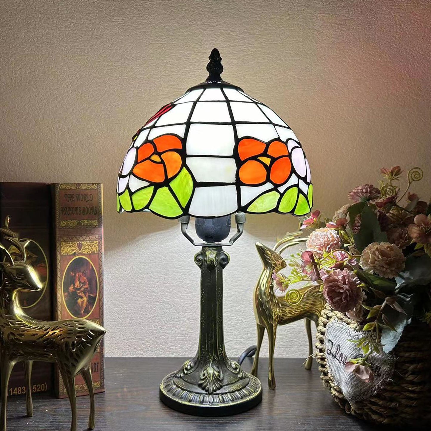 Norvo | Tradisjonell Tiffany Legert Glasskuppel Blomst 1-Lampe Bordlampe for Nattbord