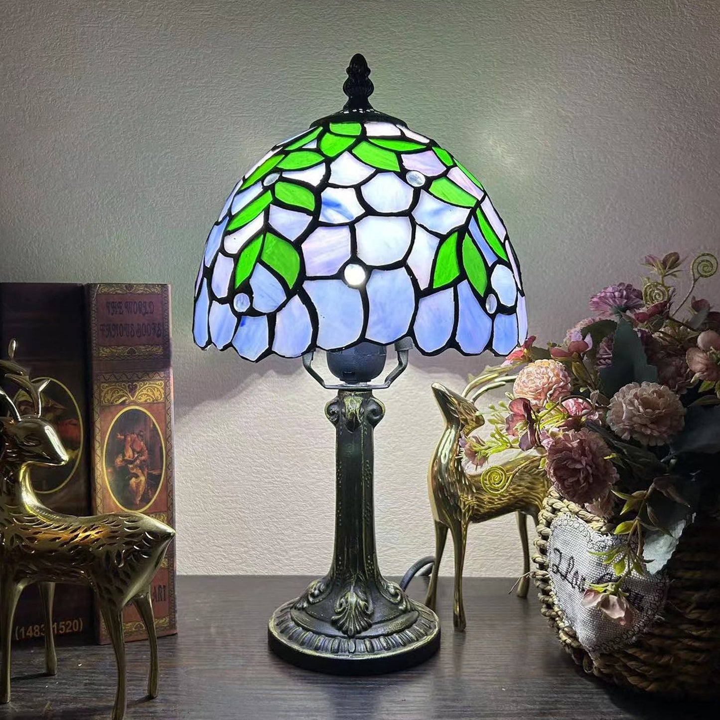 Norvo | Tradisjonell Tiffany Legert Glasskuppel Blomst 1-Lampe Bordlampe for Nattbord