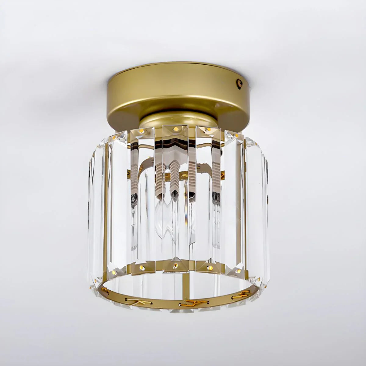 Norvo | Moderne Krystal Taklampe med Gull- og Svart Detaljer – Stilfull Belysning for Hjemmet Ditt