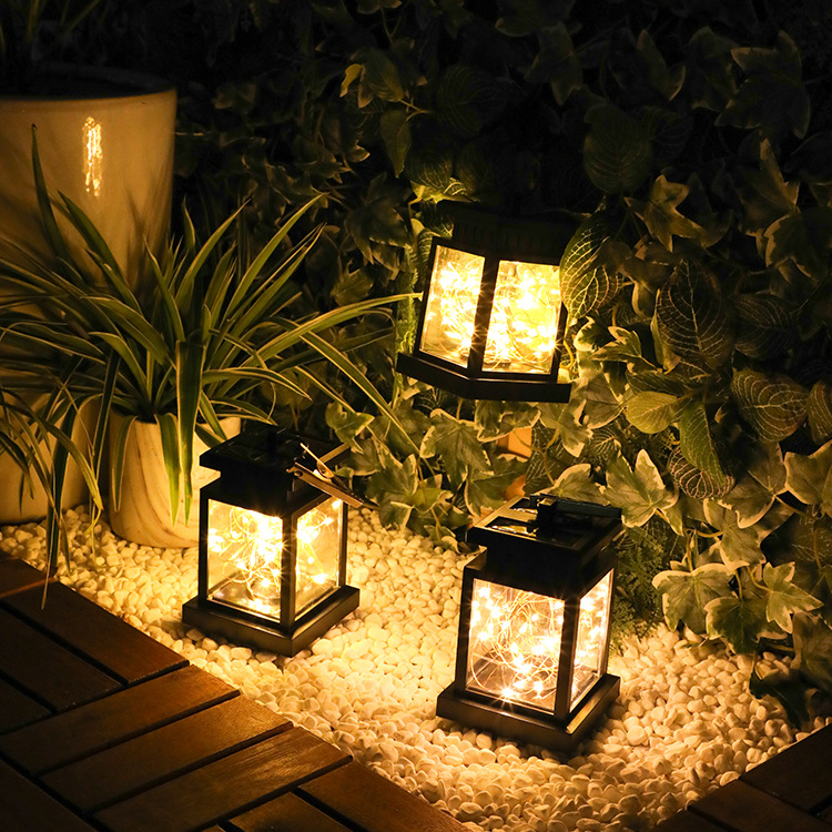 Norvo | Solar LED Lantern med Lyskabel og Hengestift – Vanntett Hagebelysning for Terrasse og Balkong