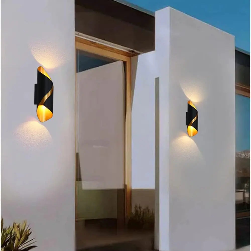 Norvo | VividAura – Elegant LED Vegglampe for Stilige Uteområder