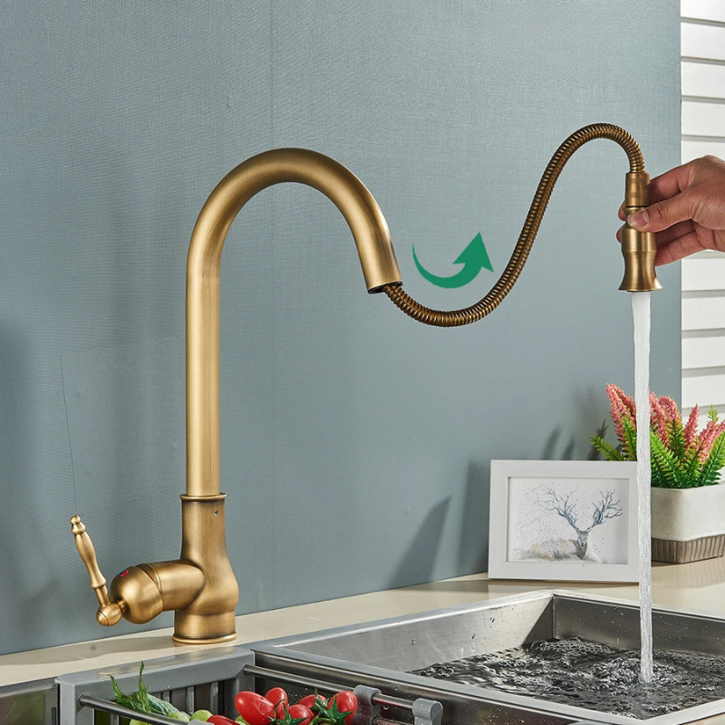 Norvo | Vintagetap – Antikk Kjøkkenkran i Messing