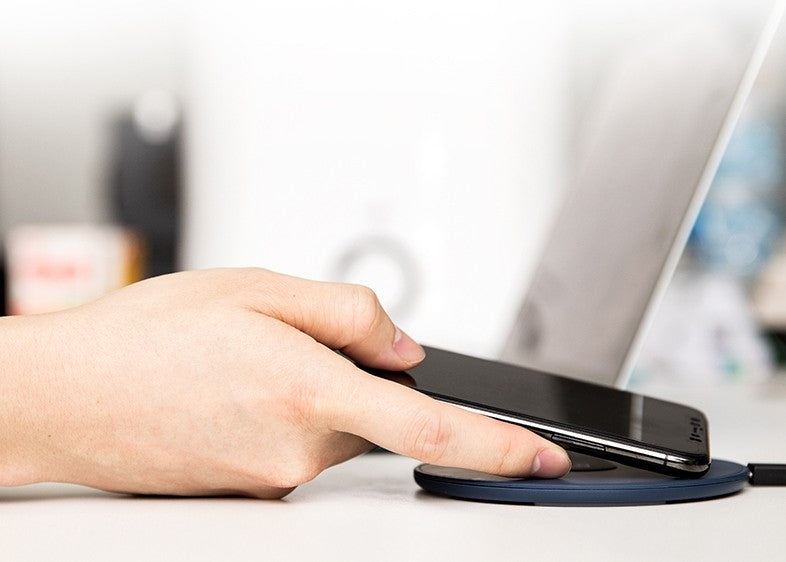 Norvo | Hurtiglading trådløs lader, støtter QC2.0/3.0, med automatisk avstenging og intelligent temperaturkontroll, for hjem og kontor