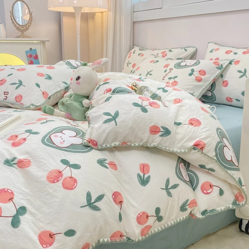 Norvo | Blossom & Berry Drøm Sengetøy Sett 4pcs Blomster Dynebeskytter