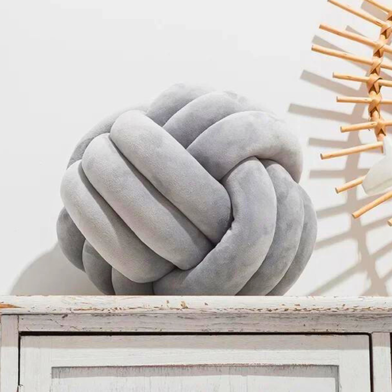 Norvo | Skandinavisk Knutepute laget av Fløyel