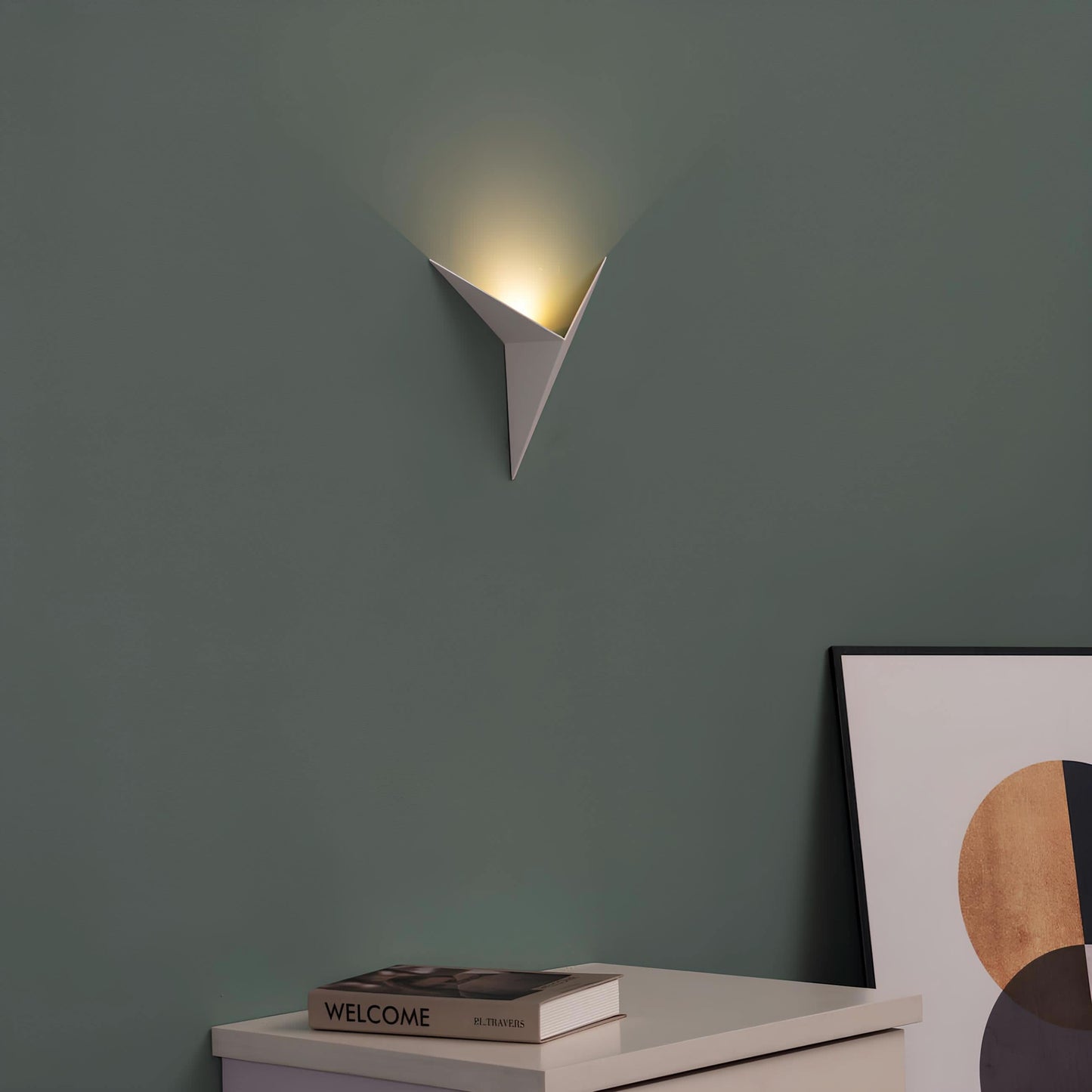 Norvo | Moderne LED Triangulær Vegglampe for Stilige Interiører