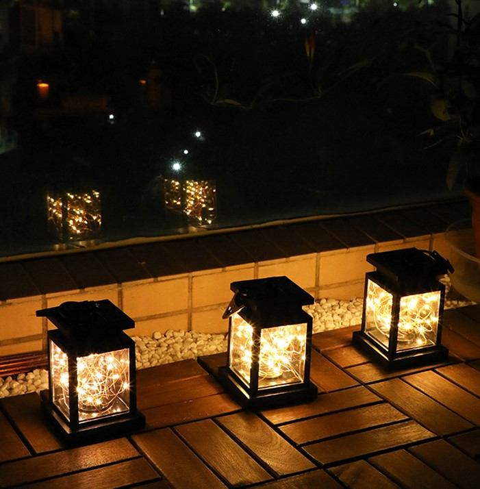 Norvo | Solar LED Lantern med Lyskabel og Hengestift – Vanntett Hagebelysning for Terrasse og Balkong