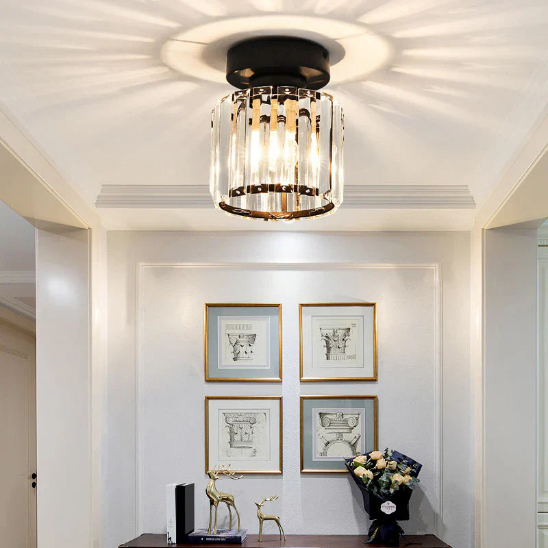 Norvo | Moderne Krystal Taklampe med Gull- og Svart Detaljer – Stilfull Belysning for Hjemmet Ditt