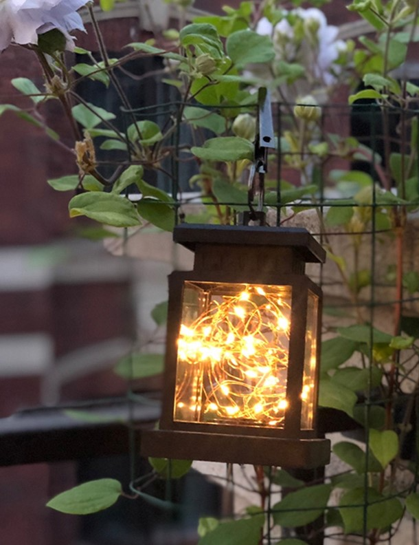 Norvo | Solar LED Lantern med Lyskabel og Hengestift – Vanntett Hagebelysning for Terrasse og Balkong