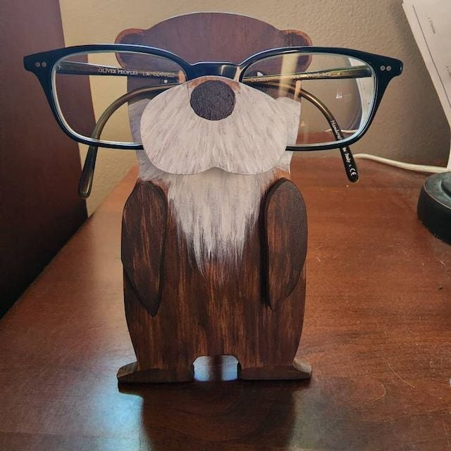 Norvo | 🦉Brillestativ i tre med dyr👓