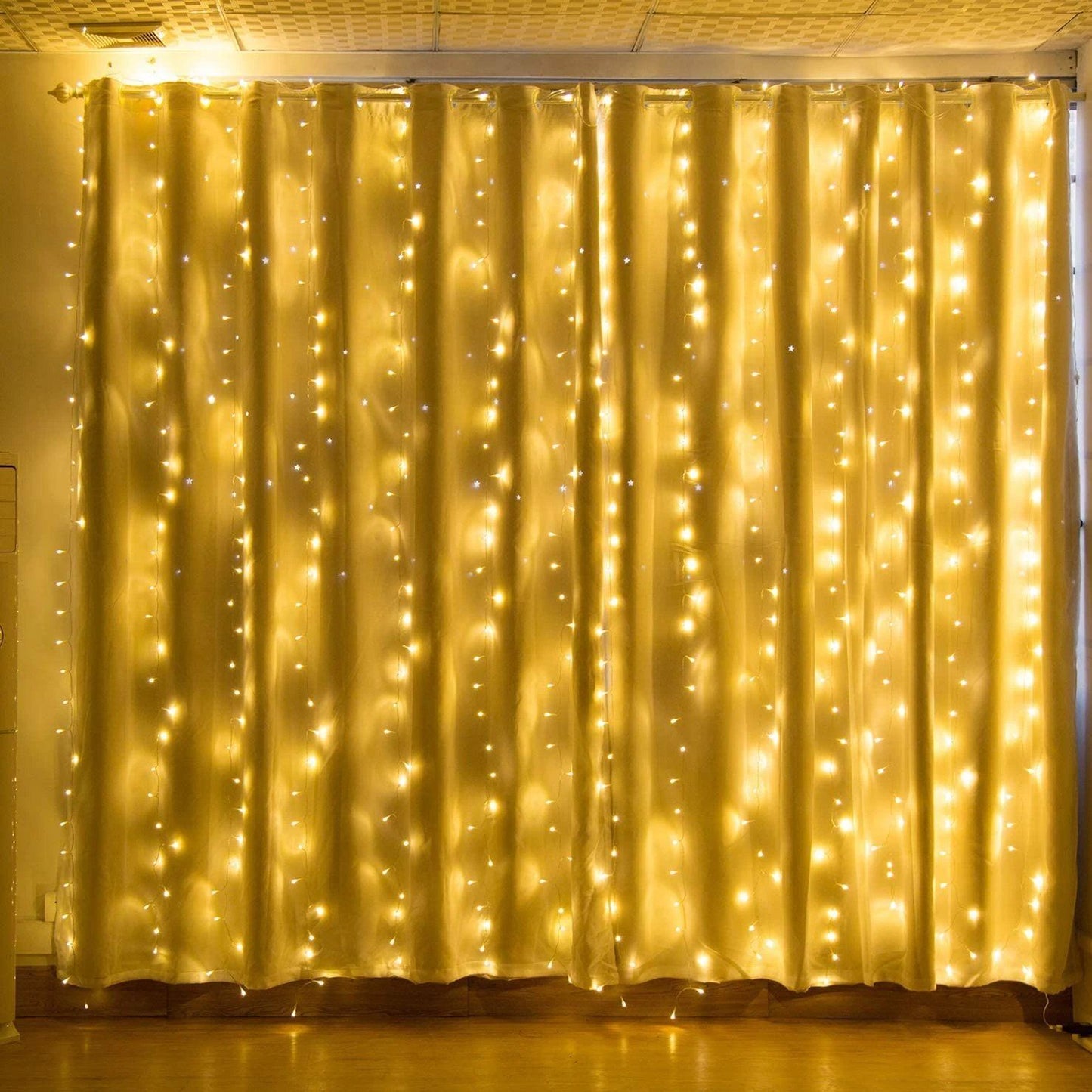 Norvo | 600 LED 9.8 x 19.6 FT. LED gardinlys med 8 lysmoduser og minnefunksjon