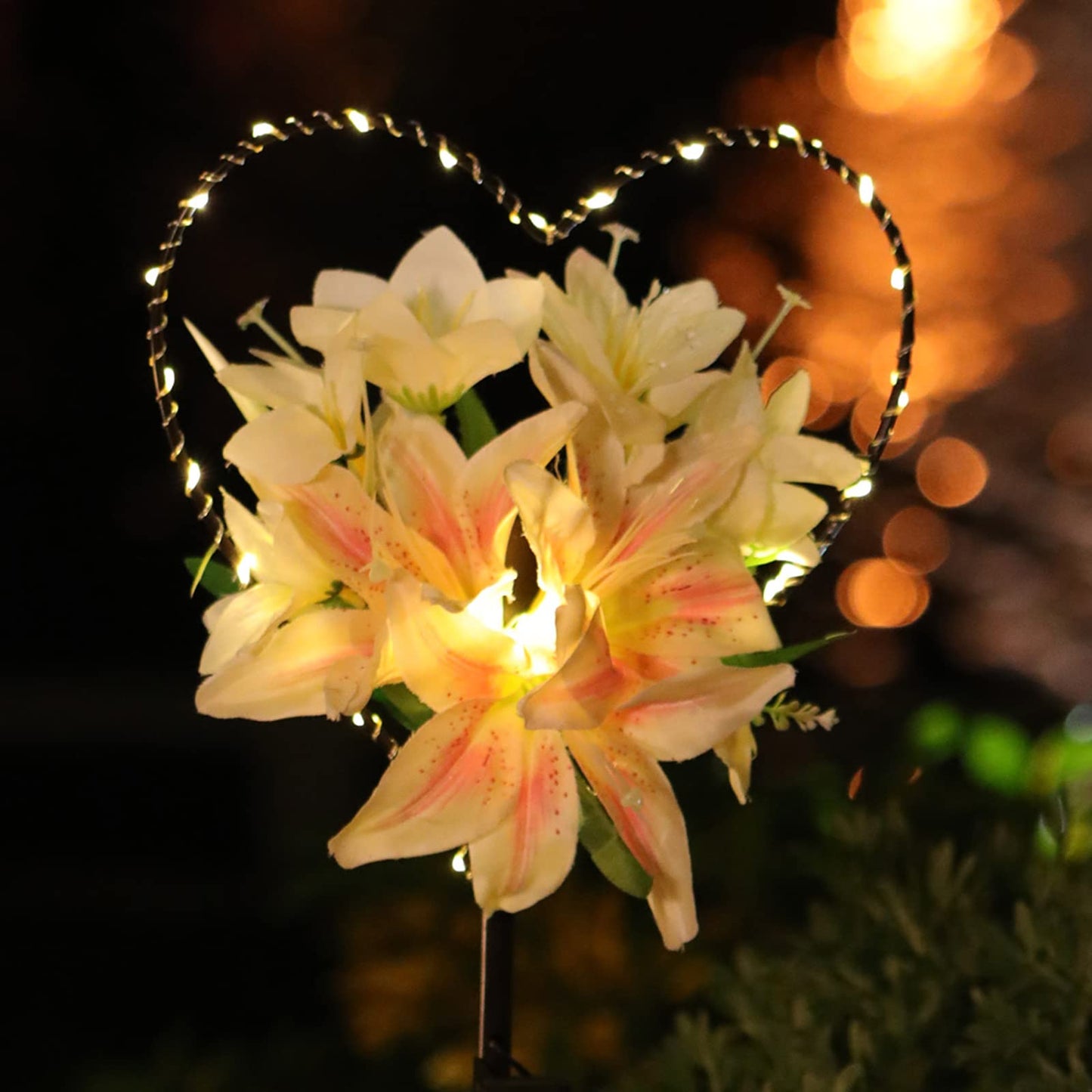 Norvo | Starryfill Hjerteformet Solcellehagebelysning Med Hvite Lilje Blomster - 25 Led Varme Hvit