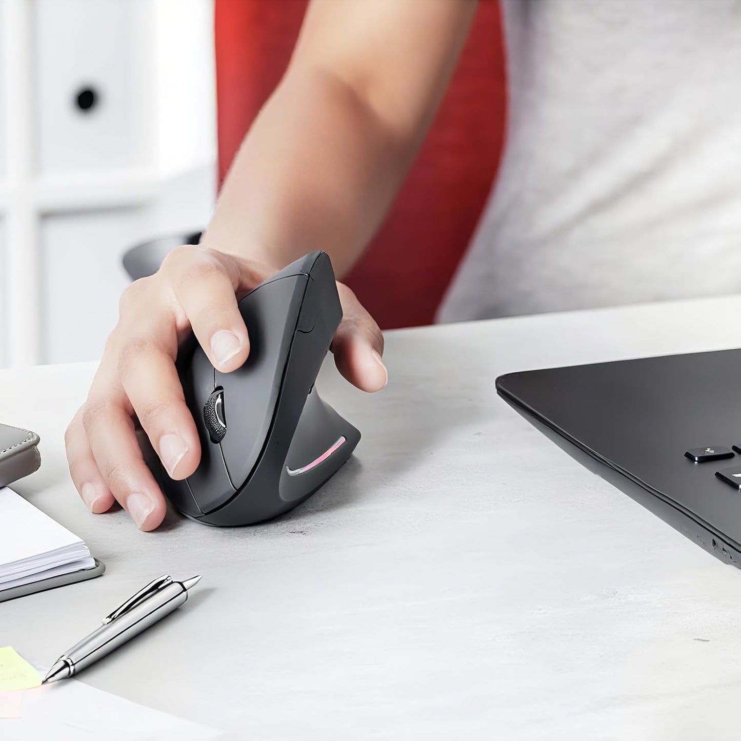 Norvo | Oppladbar Ergonomisk Vertikal Trådløs Mus – Elvion