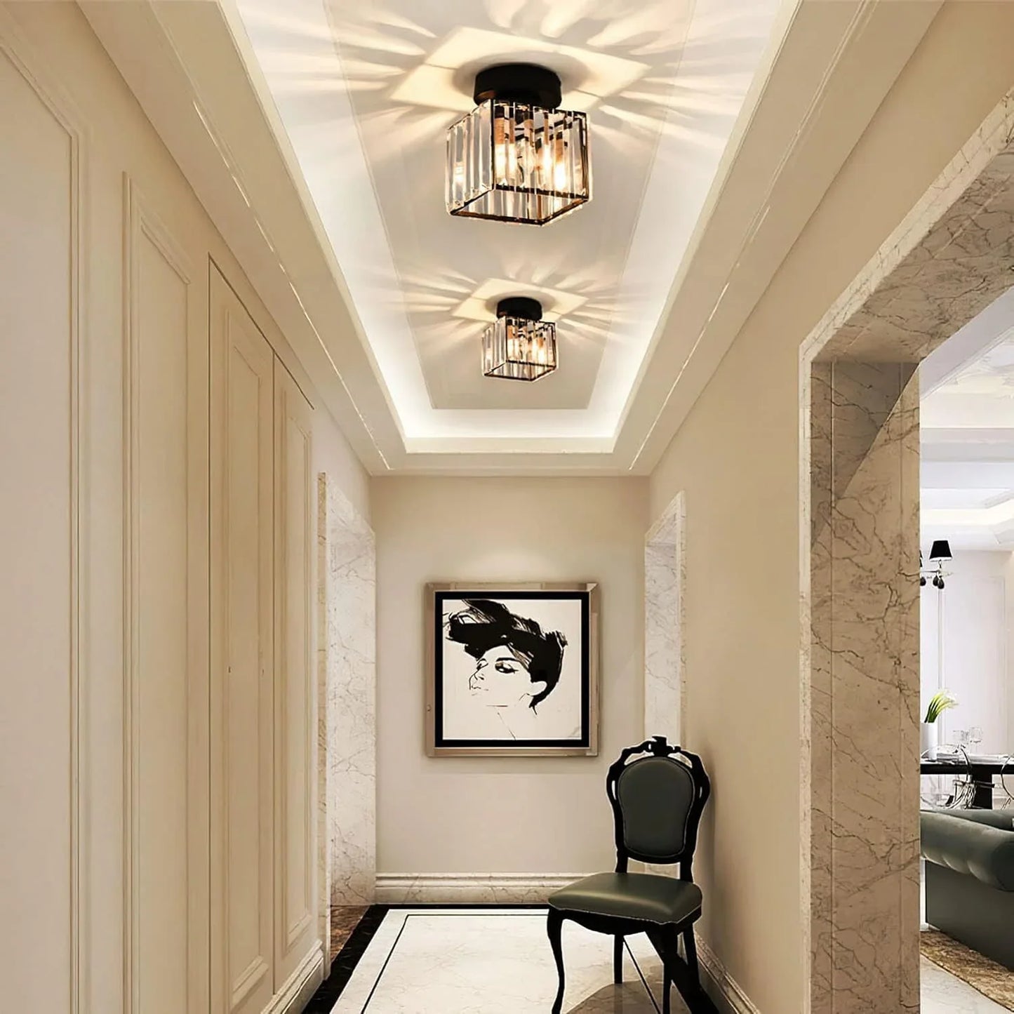 Norvo | Moderne Krystal Taklampe med Gull- og Svart Detaljer – Stilfull Belysning for Hjemmet Ditt