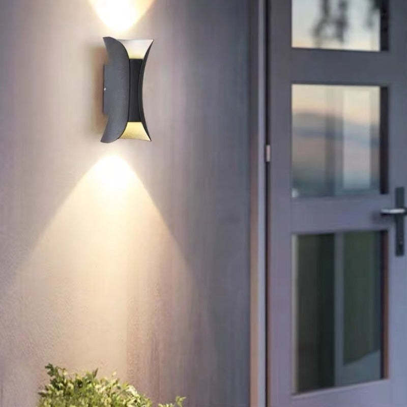 Moderne LED utendørs vegglampe - LumiEdge