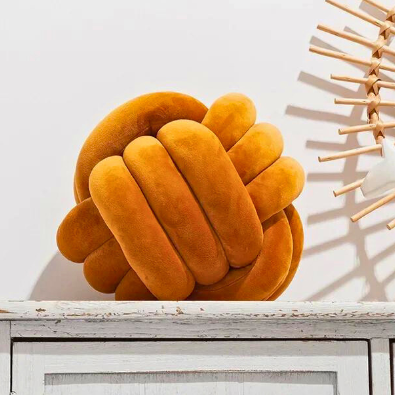 Norvo | Skandinavisk Knutepute laget av Fløyel