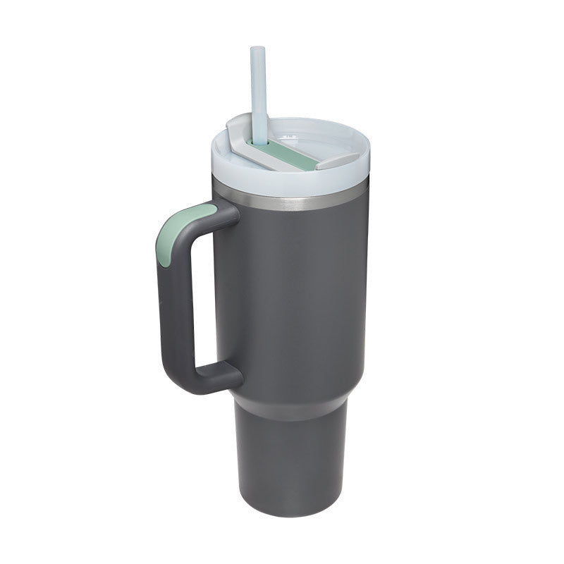 ThermoSip – Isothermisk Beholder med Gjenbrukbar Sugrør