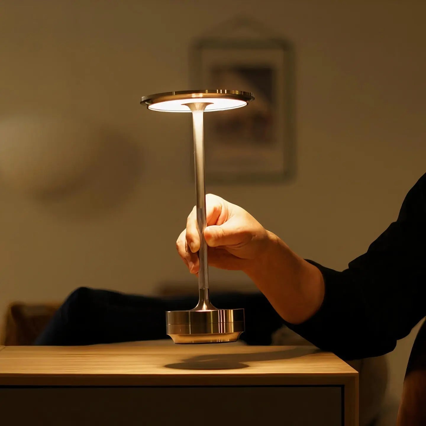 LumièreÉlégante - Designer Bordlampe Thomas av LumenArt