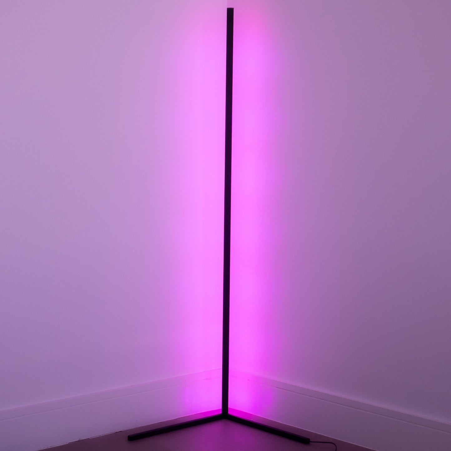 Norvo | Moderne Krok LED Gulvlampe – Plassbesparende Minimalistisk Design med Myk Ambient Belysning