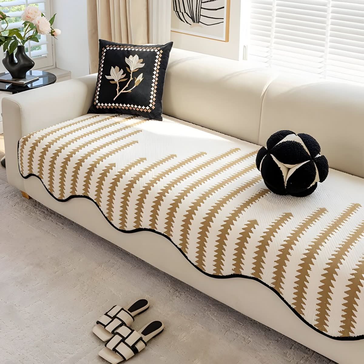 Norvo | Moderne Chenille Sofa Deksel med Stilig Beskyttelse