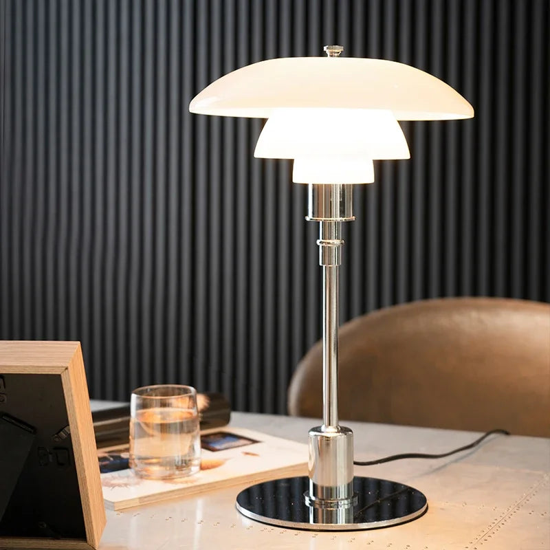 Norvo | Nordic skrivebordslampe i glass – Minimalistisk, moderne og elegant LED-bordlampe, ideell for kontor- og oppholdsrom