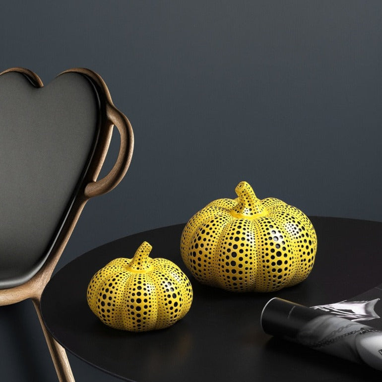 Norvo | Kusama Yayoi Stil Gresskar Skulpturer
