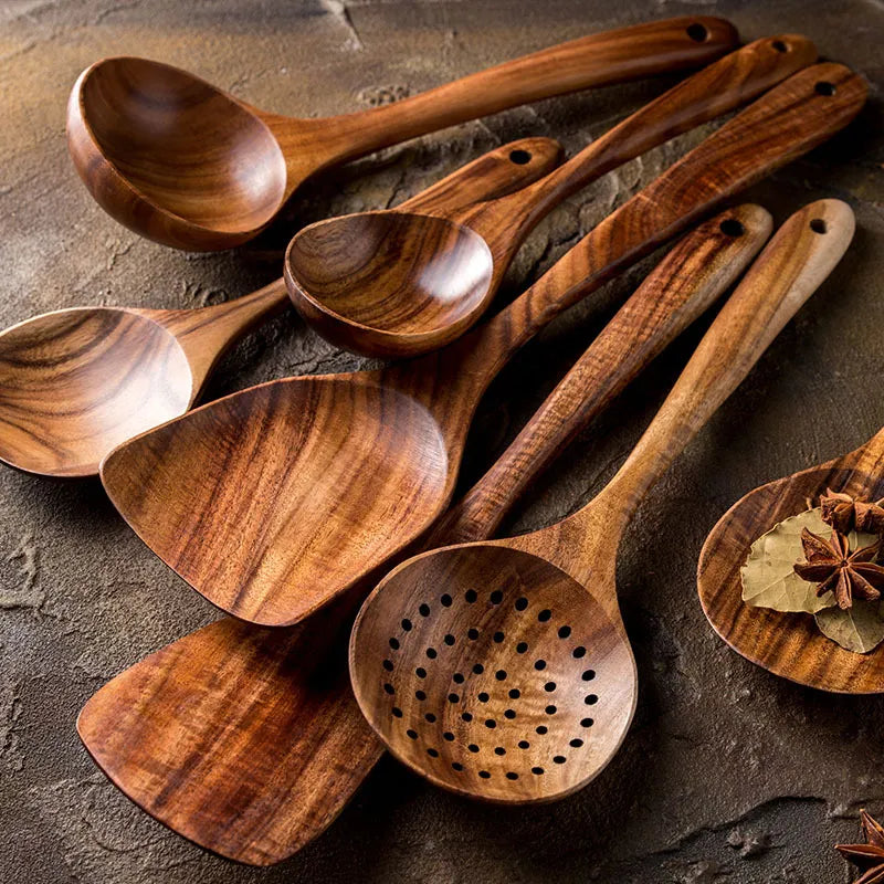 Norvo | TeakChef 7-dels Kjøkkenverktøy Sett – Premium Teak Kjøkkenverktøy for Stil & Funksjonalitet