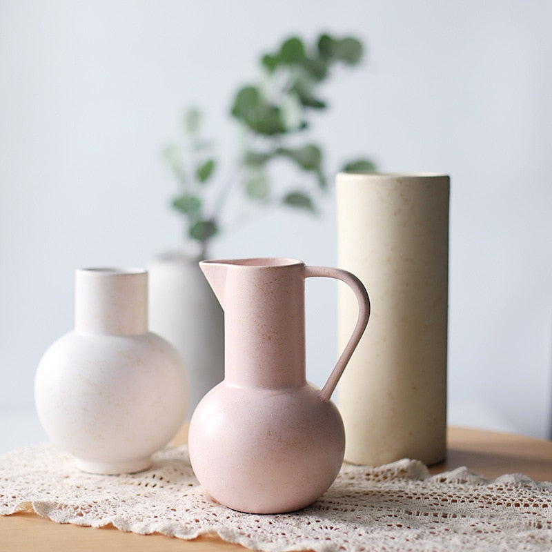 Stor terracotta vases | Timeless beauty and rustic elegance