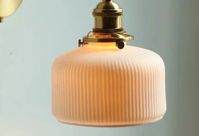 Norvo | ScandiAura – Stilfull Keramisk Vegglampe med Nordisk Design
