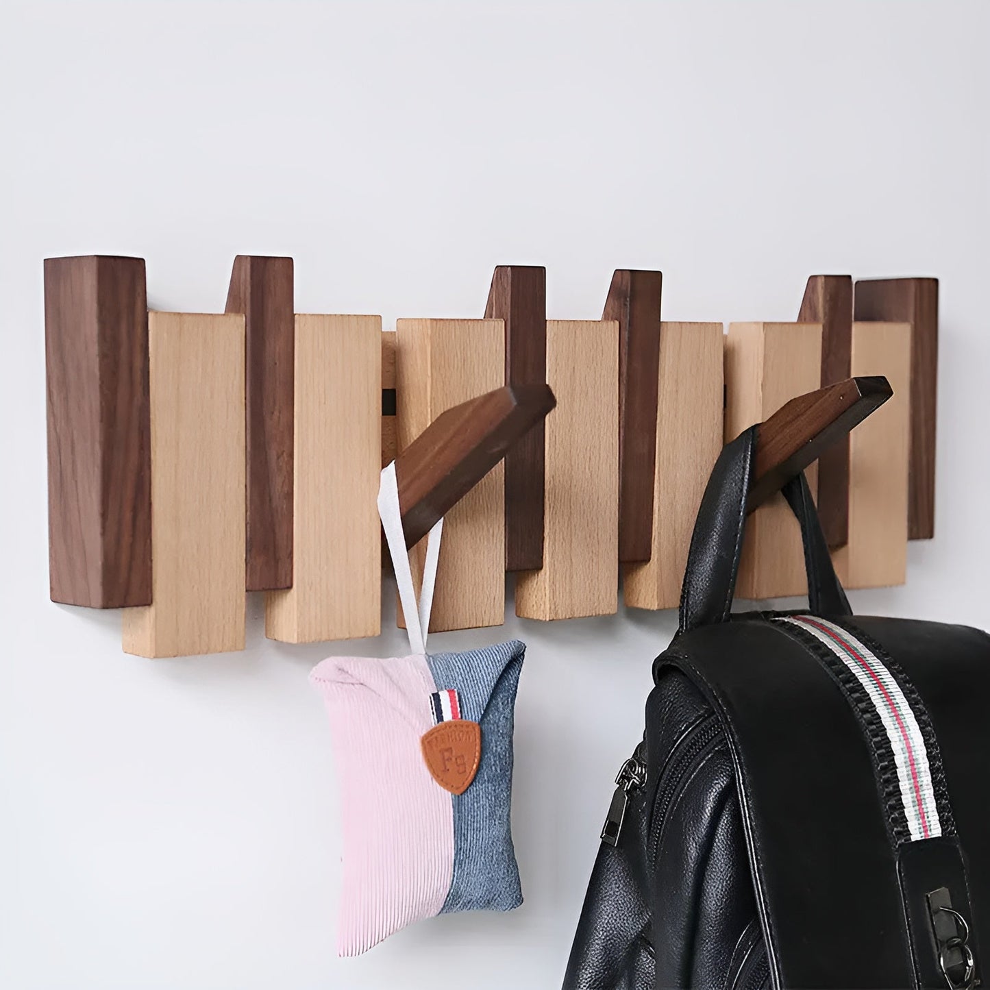 Norvo | RetroHooks - Tre piano vegghylle med magnetiske kroker