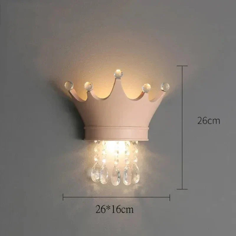 Crown Vegglys med Krystaller – Elegant LED Lampe for Barnerom & Prinsesse Dekor