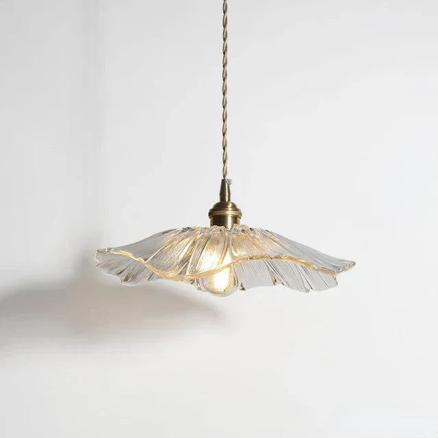 Norvo - Elegant pendel med florale detaljer
