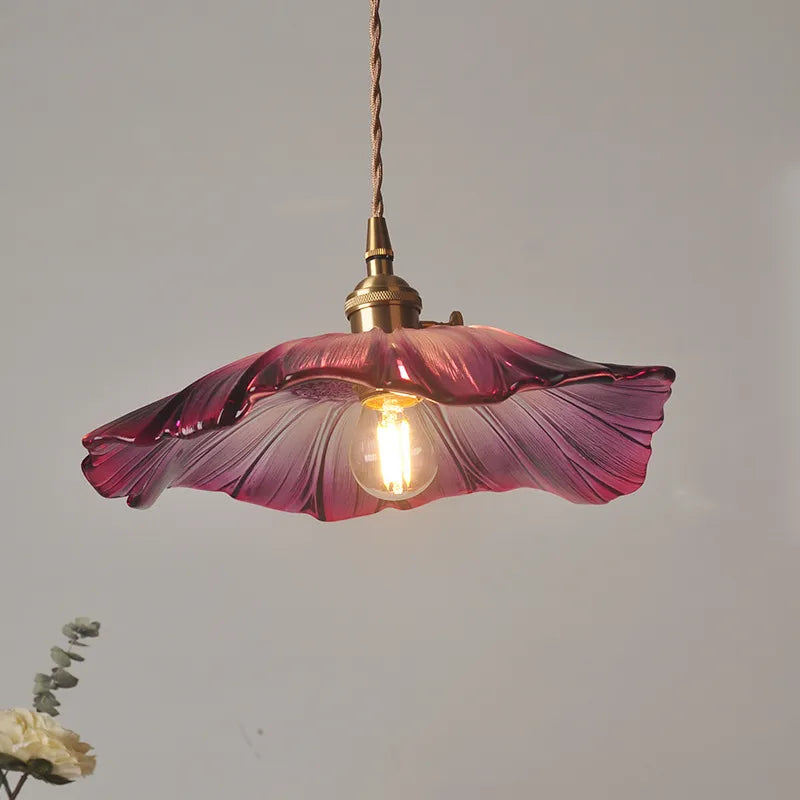Norvo - Elegant pendel med florale detaljer