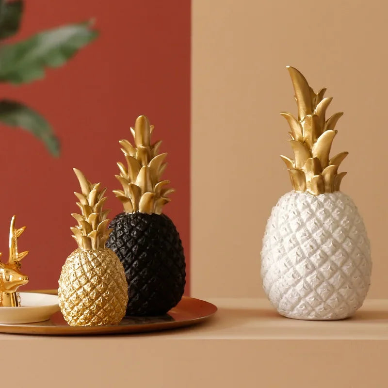 GarduruFigure Dekor Ananas Gull | Elegant Interiørdekorasjon | Skulptur i Hvitt, Gull og Svart