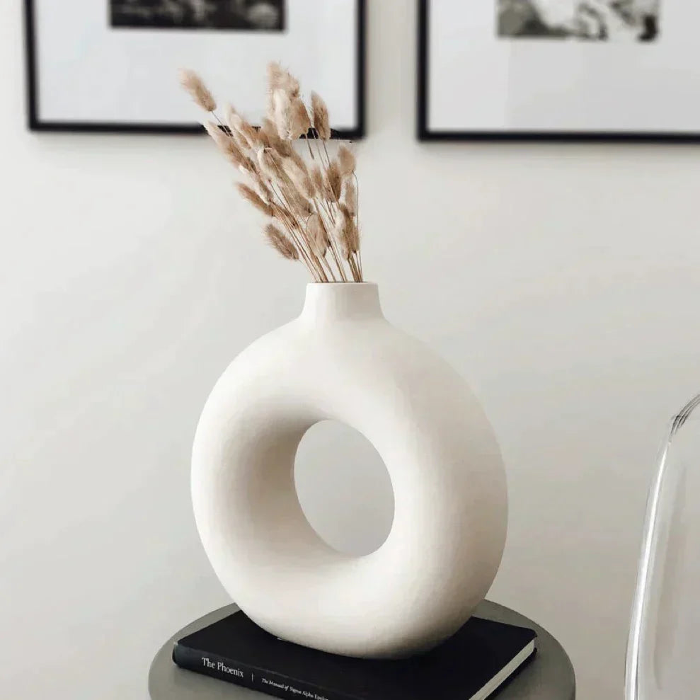 Norvo | TranquilGlass - Elegant vase for a rolig interiør