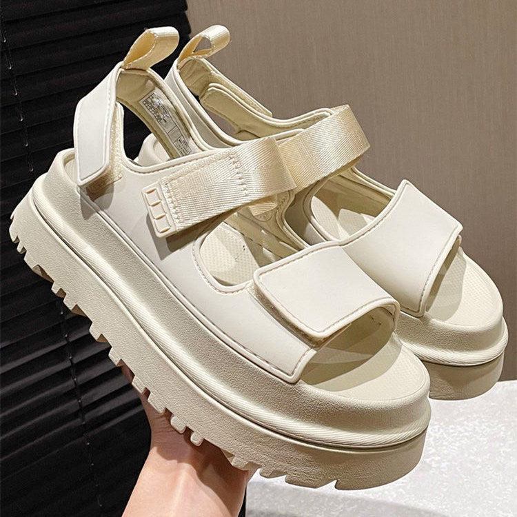 Dame sporty sandaler med ergonomisk fotbredde og sklisikker såle Norvo