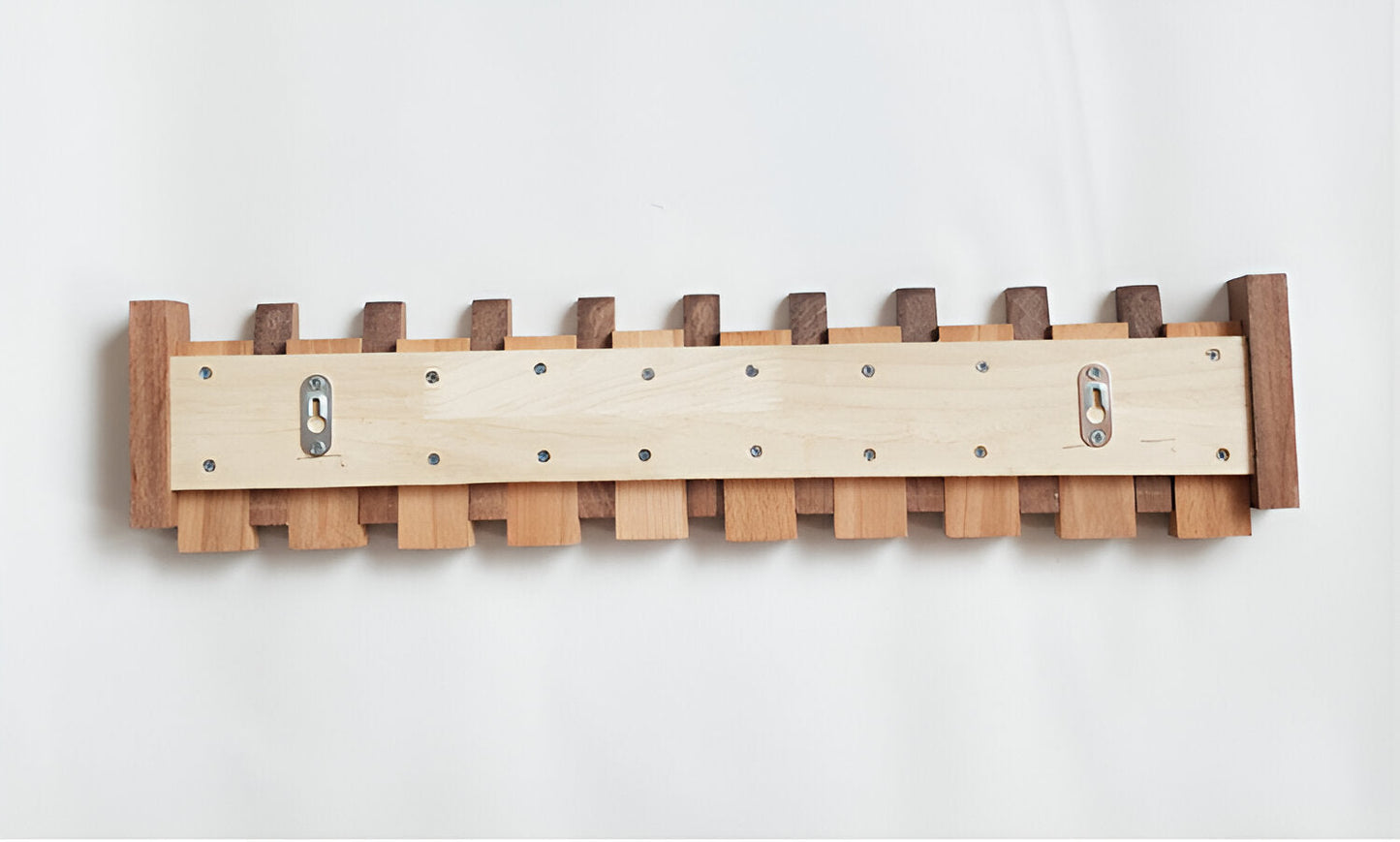 Norvo | RetroHooks - Tre piano vegghylle med magnetiske kroker